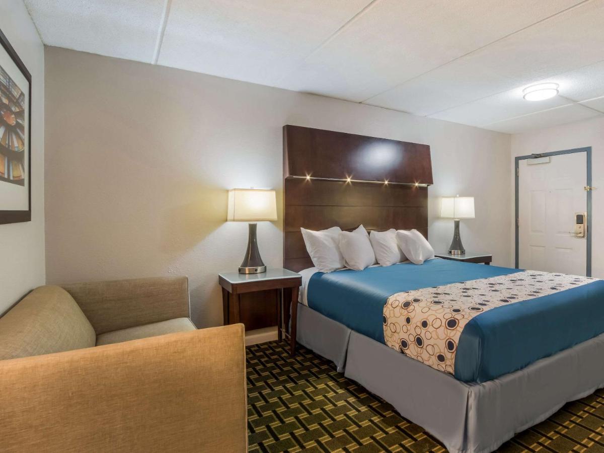 Rodeway Inn Greenwood Buitenkant foto
